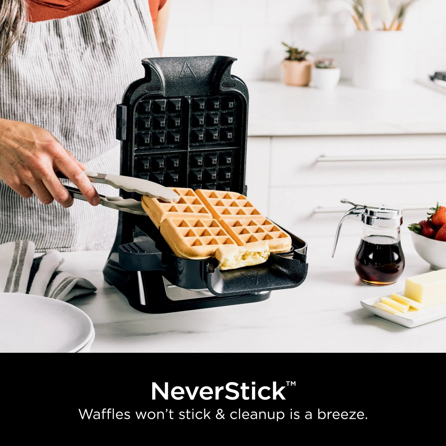 Ninja Belgian Waffle Maker PRO NeverStick BW1001