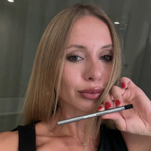 Final 3 hours 60% off:🌸 Longwear Eyeliner - Lightweight and Waterproof